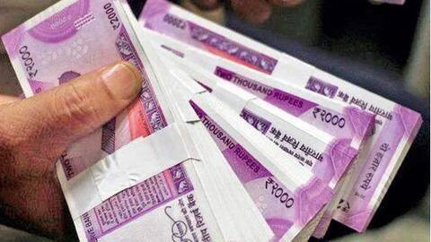 देहरादून: बेटों की फीस भरने के लिए डॉक्टर ने उठाया जाली नोट छापने का कदम, गिरफ्तार देहरादून: बेटों की फीस भरने के लिए डॉक्टर ने उठाया जाली नोट छापने का कदम, गिरफ्तार
