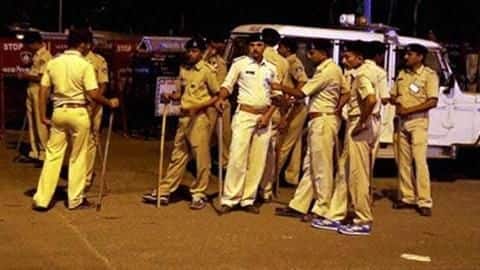 गुजरात: सूरत में लॉकडाउन उल्लंघन और पुलिस पर हमले के मामले में 93 प्रवासी मजदूर गिरफ्तार गुजरात: सूरत में लॉकडाउन उल्लंघन और पुलिस पर हमले के मामले में 93 प्रवासी मजदूर गिरफ्तार