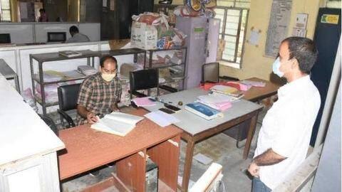 कोरोना वायरस: साल में 15 दिन कर्मचारियों को वर्क फ्रॉम होने देने की तैयारी में सरकार कोरोना वायरस: साल में 15 दिन कर्मचारियों को वर्क फ्रॉम होने देने की तैयारी में सरकार
