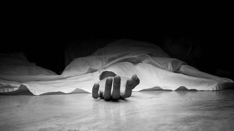 वडोदरा: पुलिस हिरासत में शख्स की मौत, छह पुलिसकर्मियों ने किया आत्मसमर्पण वडोदरा: पुलिस हिरासत में शख्स की मौत, छह पुलिसकर्मियों ने किया आत्मसमर्पण