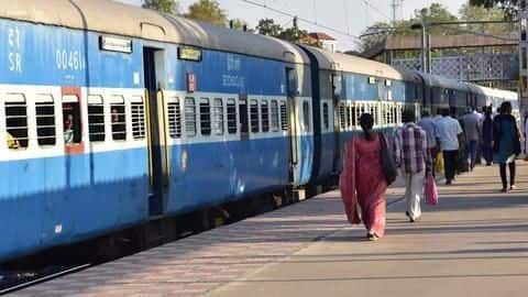 कोरोना की दहशत: 12 लाख यात्रियों ने कैंसिल कराए टिकट, रेलवे को 85 करोड़ का नुकसान कोरोना की दहशत: 12 लाख यात्रियों ने कैंसिल कराए टिकट, रेलवे को 85 करोड़ का नुकसान