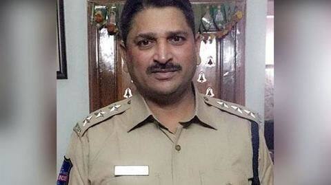 तेलंगाना: पुलिस अधिकारी के पास मिली 70 करोड़ रुपये की अवैध संपत्ति, मामला दर्ज तेलंगाना: पुलिस अधिकारी के पास मिली 70 करोड़ रुपये की अवैध संपत्ति, मामला दर्ज