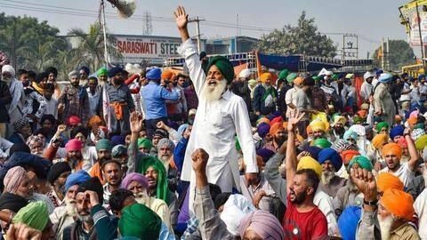 सरकार की प्रस्ताव स्वीकार करने की अपील, किसानों ने दी रेलवे ट्रैक जाम करने की चेतावनी सरकार की प्रस्ताव स्वीकार करने की अपील, किसानों ने दी रेलवे ट्रैक जाम करने की चेतावनी