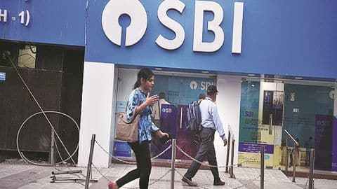 तमिलनाडु: SBI की फर्जी शाखा चलाते तीन गिरफ्तार, एक आरोपी सेवानिवृत्त बैंक कर्मचारी का बेटा तमिलनाडु: SBI की फर्जी शाखा चलाते तीन गिरफ्तार, एक आरोपी सेवानिवृत्त बैंक कर्मचारी का बेटा