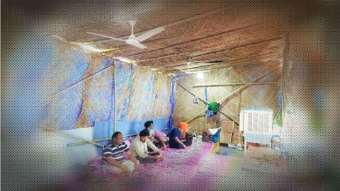 किसान आंदोलन: गर्मी से बचने के लिए किसानों ने बनवाई AC ट्रॉली किसान आंदोलन: गर्मी से बचने के लिए किसानों ने बनवाई AC ट्रॉली
