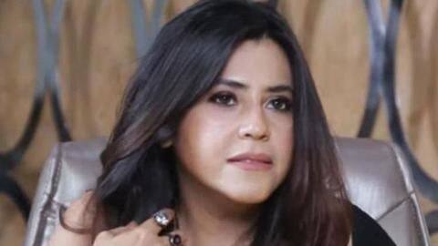 एकता कपूर ने 'XXX 2' विवाद पर तोड़ी चुप्पी, रेप धमकियां देने वालों पर फूटा गुस्सा एकता कपूर ने 'XXX 2' विवाद पर तोड़ी चुप्पी, रेप धमकियां देने वालों पर फूटा गुस्सा