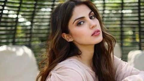 रिया चक्रवर्ती को मिली रेप और मर्डर की धमकी, फूट पड़ा अभिनेत्री का गुस्सा रिया चक्रवर्ती को मिली रेप और मर्डर की धमकी, फूट पड़ा अभिनेत्री का गुस्सा