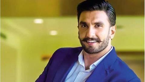 रणवीर सिंह के जन्मदिन पर फैन्स ने स्कूल में बांटे कम्प्यूटर, हर साल करते हैं मदद रणवीर सिंह के जन्मदिन पर फैन्स ने स्कूल में बांटे कम्प्यूटर, हर साल करते हैं मदद
