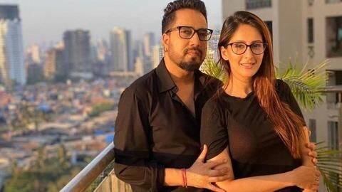 क्या मीका सिंह को डेट कर रही हैं चाहत खन्ना? जानिए सच्चाई क्या मीका सिंह को डेट कर रही हैं चाहत खन्ना? जानिए सच्चाई