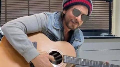 फिल्मी अंदाज में शाहरुख ने की लोगों से कोरोना वायरस से बचाव की अपील, देखें वीडियो फिल्मी अंदाज में शाहरुख ने की लोगों से कोरोना वायरस से बचाव की अपील, देखें वीडियो