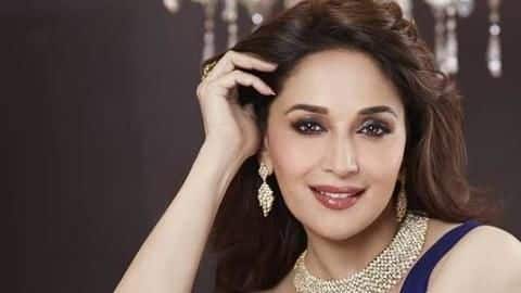 गाने गाकर लोगों की मदद करने की कोशिश कर रही हैं माधुरी, 'कैंडल' से की शुरुआत गाने गाकर लोगों की मदद करने की कोशिश कर रही हैं माधुरी, 'कैंडल' से की शुरुआत