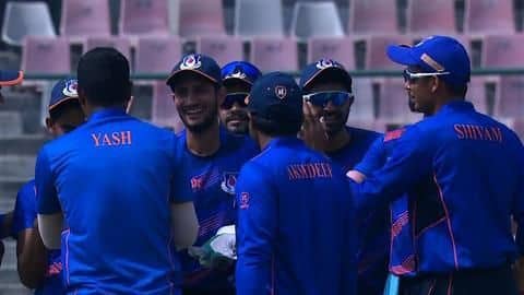 विजय हजारे ट्रॉफी: इन टीमों ने बनाई सेमीफाइनल में जगह, जानिए जरूरी बातें विजय हजारे ट्रॉफी: इन टीमों ने बनाई सेमीफाइनल में जगह, जानिए जरूरी बातें