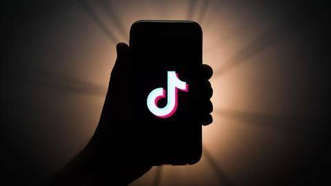 2020 में सबसे ज्यादा डाउनलोड हुई टिक-टॉक ऐप, फेसबुक को छोड़ा पीछे 2020 में सबसे ज्यादा डाउनलोड हुई टिक-टॉक ऐप, फेसबुक को छोड़ा पीछे