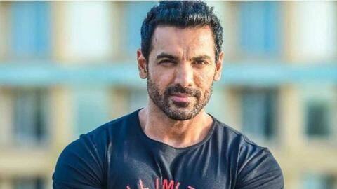 जॉन अब्राहम फिल्म 'अटैक' की शूटिंग के दौरान हुए घायल जॉन अब्राहम फिल्म 'अटैक' की शूटिंग के दौरान हुए घायल