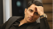 सोनू सूद ने किया इंडिगो का समर्थन, बोले- गुस्सा छोड़ो; चिल्लाने से बात नहीं बनने वाली