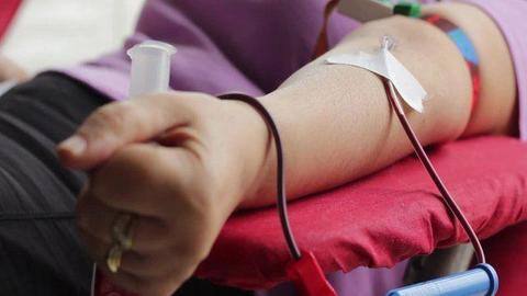 ओडिशा: गलत ग्रुप का खून चढ़ाने से महिला की मौत, परिजनों ने दर्ज कराई FIR ओडिशा: गलत ग्रुप का खून चढ़ाने से महिला की मौत, परिजनों ने दर्ज कराई FIR