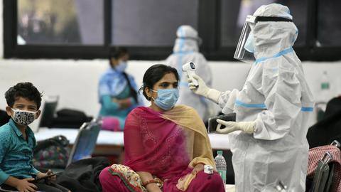 कोरोना: देश में बीते दिन मिले 2.59 लाख मरीज, 4,200 से अधिक मौतें कोरोना: देश में बीते दिन मिले 2.59 लाख मरीज, 4,200 से अधिक मौतें