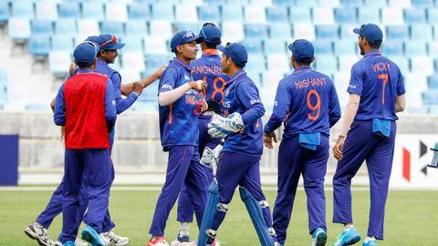 अंडर-19 एशिया कप: फाइनल में श्रीलंका को हराकर भारत लगातार तीसरी बार बना चैंपियन अंडर-19 एशिया कप: फाइनल में श्रीलंका को हराकर भारत लगातार तीसरी बार बना चैंपियन