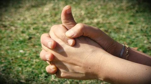 जानिए लिंग मुद्रा के अभ्यास का तरीका, इसके लाभ और अन्य महत्वपूर्ण बातें जानिए लिंग मुद्रा के अभ्यास का तरीका, इसके लाभ और अन्य महत्वपूर्ण बातें