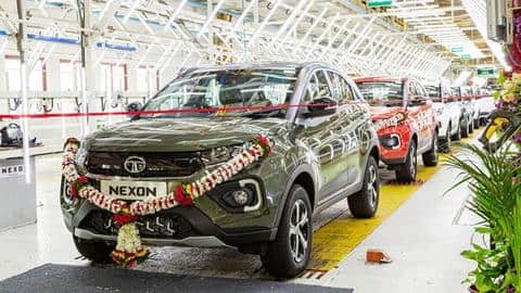 तीन लाख यूनिट्स के उत्पादन के साथ अब नए वेरिएंट में आई टाटा नेक्सन SUV तीन लाख यूनिट्स के उत्पादन के साथ अब नए वेरिएंट में आई टाटा नेक्सन SUV