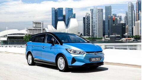 निजी खरीदारों के लिए BYD ने लॉन्च की e6 MPV, सिंगल चार्ज में चलेगी 415 किलोमीटर निजी खरीदारों के लिए BYD ने लॉन्च की e6 MPV, सिंगल चार्ज में चलेगी 415 किलोमीटर
