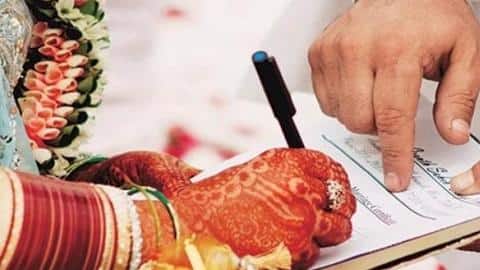 शादी के बाद बदल गया हो सरनेम तो इन दस्तावेजों को जरूर कराएं अपडेट शादी के बाद बदल गया हो सरनेम तो इन दस्तावेजों को जरूर कराएं अपडेट