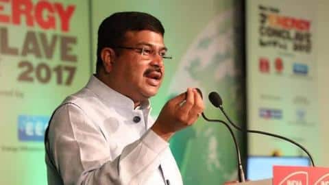 सरकार ने मीन्स-कम-मेरिट छात्रवृत्ति योजना को पांच साल के लिए बढ़ाया, लाखों छात्रों को होगा फायदा सरकार ने मीन्स-कम-मेरिट छात्रवृत्ति योजना को पांच साल के लिए बढ़ाया, लाखों छात्रों को होगा फायदा