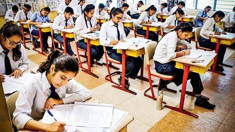 JEE की तारीखों से मेल खाने के कारण कई राज्यों ने बोर्ड परीक्षाओं का शेड्यूल बदला JEE की तारीखों से मेल खाने के कारण कई राज्यों ने बोर्ड परीक्षाओं का शेड्यूल बदला
