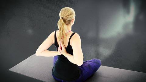 पश्चिम नमस्कार: स्वास्थ्य के लिए लाभदायक है इस योगासन का अभ्यास, जानिए इससे जुड़ी महत्वपूर्ण बातें पश्चिम नमस्कार: स्वास्थ्य के लिए लाभदायक है इस योगासन का अभ्यास, जानिए इससे जुड़ी महत्वपूर्ण बातें