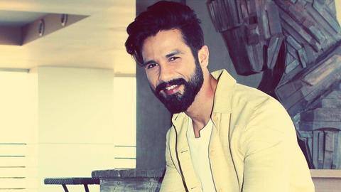 बॉलीवुड के इस मशहूर निर्देशक की फिल्म में काम कर सकते हैं शाहिद कपूर बॉलीवुड के इस मशहूर निर्देशक की फिल्म में काम कर सकते हैं शाहिद कपूर