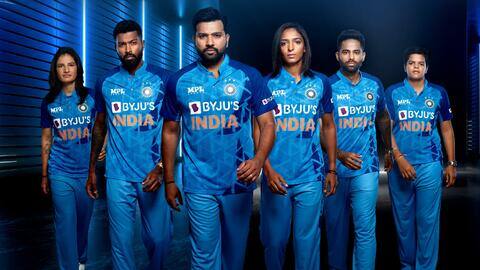 BCCI ने टी-20 विश्व कप के लिए जारी की नई जर्सी BCCI ने टी-20 विश्व कप के लिए जारी की नई जर्सी