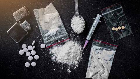 कश्मीर: 52,000 से अधिक लोग नशे के आदी, ज्यादातर इस्तेमाल कर रहे हेरोइन- सर्वे कश्मीर: 52,000 से अधिक लोग नशे के आदी, ज्यादातर इस्तेमाल कर रहे हेरोइन- सर्वे