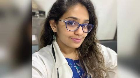 मुंबई: 13 महीने में तीन बार कोरोना से संक्रमित हुई डॉक्टर, दो बार वैक्सीनेशन के बाद मुंबई: 13 महीने में तीन बार कोरोना से संक्रमित हुई डॉक्टर, दो बार वैक्सीनेशन के बाद