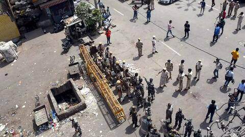 अपराधियों का गढ़ है दिल्ली का जहांगीरपुरी इलाका, अवैध हथियार मिलना बड़ी बात नहीं- पुलिस अपराधियों का गढ़ है दिल्ली का जहांगीरपुरी इलाका, अवैध हथियार मिलना बड़ी बात नहीं- पुलिस