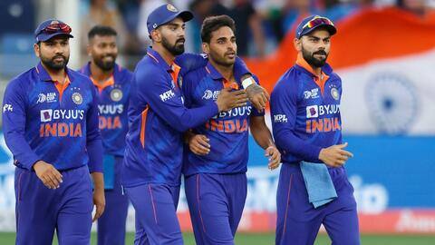भारत बनाम पाकिस्तान: भारत को मिला 148 रनों का लक्ष्य, भुवनेश्वर ने लिए चार विकेट भारत बनाम पाकिस्तान: भारत को मिला 148 रनों का लक्ष्य, भुवनेश्वर ने लिए चार विकेट