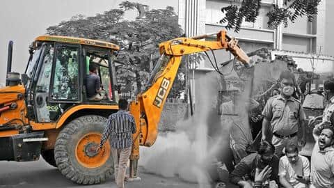 दिल्ली: शाहीन बाग में अतिक्रमण विरोधी अभियान, लोगों के जबरदस्त विरोध के बाद वापस लौटीं बुलडोजर दिल्ली: शाहीन बाग में अतिक्रमण विरोधी अभियान, लोगों के जबरदस्त विरोध के बाद वापस लौटीं बुलडोजर