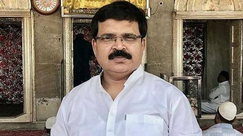 महाराष्ट्र: शिवसेना नेता पर रेप और जबरन गर्भपात का आरोप, हो सकती है गिरफ्तारी महाराष्ट्र: शिवसेना नेता पर रेप और जबरन गर्भपात का आरोप, हो सकती है गिरफ्तारी