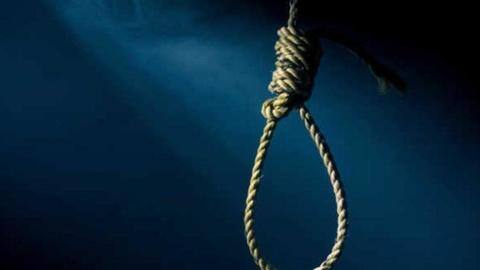 पश्चिम बंगाल: फेसबुक लाइव कर फांसी के फंदे से झूले एक ही परिवार के 3 लोग पश्चिम बंगाल: फेसबुक लाइव कर फांसी के फंदे से झूले एक ही परिवार के 3 लोग