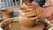 मिट्टी के बर्तन बनाने की कला सीखने वाले न करें ये गलतियां, होगा फायदा