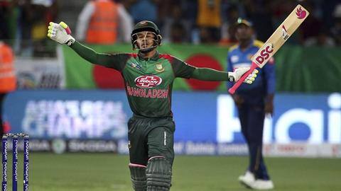 रहीम बने मई के ICC प्लेयर ऑफ द मंथ, ब्रायस ने महिला वर्ग में मारी बाजी रहीम बने मई के ICC प्लेयर ऑफ द मंथ, ब्रायस ने महिला वर्ग में मारी बाजी