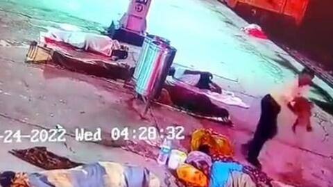 उत्तर प्रदेश: भाजपा पार्षद के घर से बरामद हुआ मथुरा रेलवे स्टेशन से चोरी हुआ बच्चा उत्तर प्रदेश: भाजपा पार्षद के घर से बरामद हुआ मथुरा रेलवे स्टेशन से चोरी हुआ बच्चा