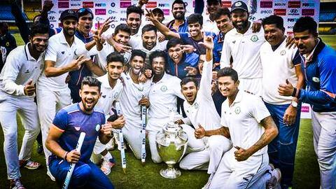 BCCI ने किया घरेलू क्रिकेट सीजन का ऐलान, रणजी ट्रॉफी की भी हुई वापसी BCCI ने किया घरेलू क्रिकेट सीजन का ऐलान, रणजी ट्रॉफी की भी हुई वापसी