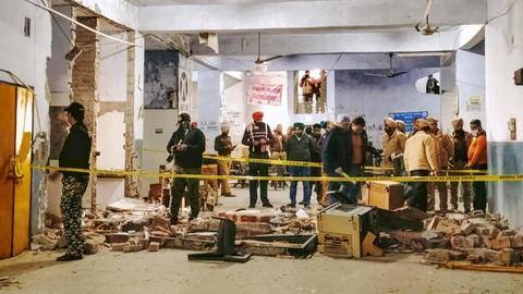 लुधियाना धमाका: पूर्व पुलिसकर्मी के तौर पर हुई संदिग्ध हमलावर की पहचान लुधियाना धमाका: पूर्व पुलिसकर्मी के तौर पर हुई संदिग्ध हमलावर की पहचान