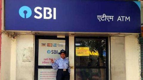 SBI लाया नया नियम, ग्राहकों को ATM से पैसे निकालने के लिए करना होगा यह काम SBI लाया नया नियम, ग्राहकों को ATM से पैसे निकालने के लिए करना होगा यह काम