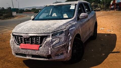 महिंद्रा XUV700 में मिलेगा नई तरह का सेफ्टी अलर्ट मोड, टीजर जारी महिंद्रा XUV700 में मिलेगा नई तरह का सेफ्टी अलर्ट मोड, टीजर जारी