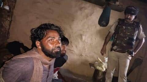 जम्मू: ग्रामीणों ने दबोचे लश्कर-ए-तैयबा के दो आतंकी, एक दहशतगर्द भाजपा IT सेल का प्रमुख जम्मू: ग्रामीणों ने दबोचे लश्कर-ए-तैयबा के दो आतंकी, एक दहशतगर्द भाजपा IT सेल का प्रमुख