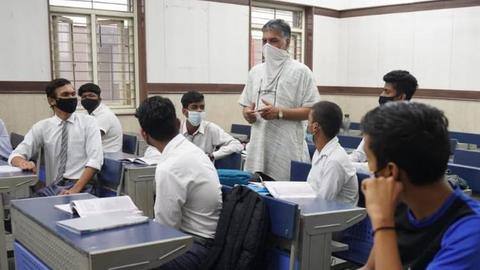 इस राज्य में होगी हजारों शिक्षकों की भर्ती, जानें योग्यता इस राज्य में होगी हजारों शिक्षकों की भर्ती, जानें योग्यता