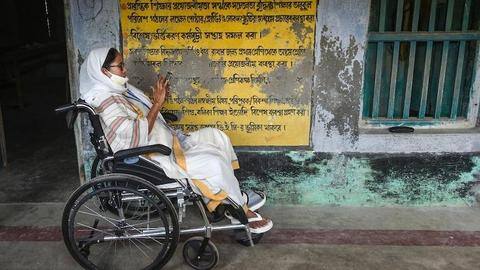 नंदीग्राम: चुनाव आयोग ने ममता के आरोपों को किया खारिज, कर सकता है कार्रवाई नंदीग्राम: चुनाव आयोग ने ममता के आरोपों को किया खारिज, कर सकता है कार्रवाई