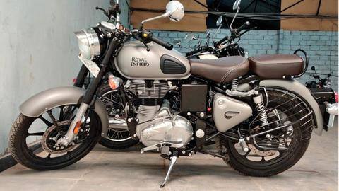 बीते वित्त वर्ष 250cc-350cc सेगमेंट में इन बाइक्स का दिखा जलवा, हुई सबसे ज्यादा बिक्री बीते वित्त वर्ष 250cc-350cc सेगमेंट में इन बाइक्स का दिखा जलवा, हुई सबसे ज्यादा बिक्री