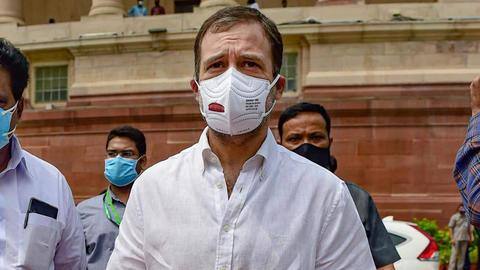 दिल्ली कैंट मामला: राहुल गांधी ने ट्वीट की पीड़ित परिवार की तस्वीर, बाल आयोग का नोटिस दिल्ली कैंट मामला: राहुल गांधी ने ट्वीट की पीड़ित परिवार की तस्वीर, बाल आयोग का नोटिस